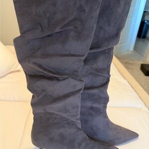 Elegant Gray Suede Women's Boots